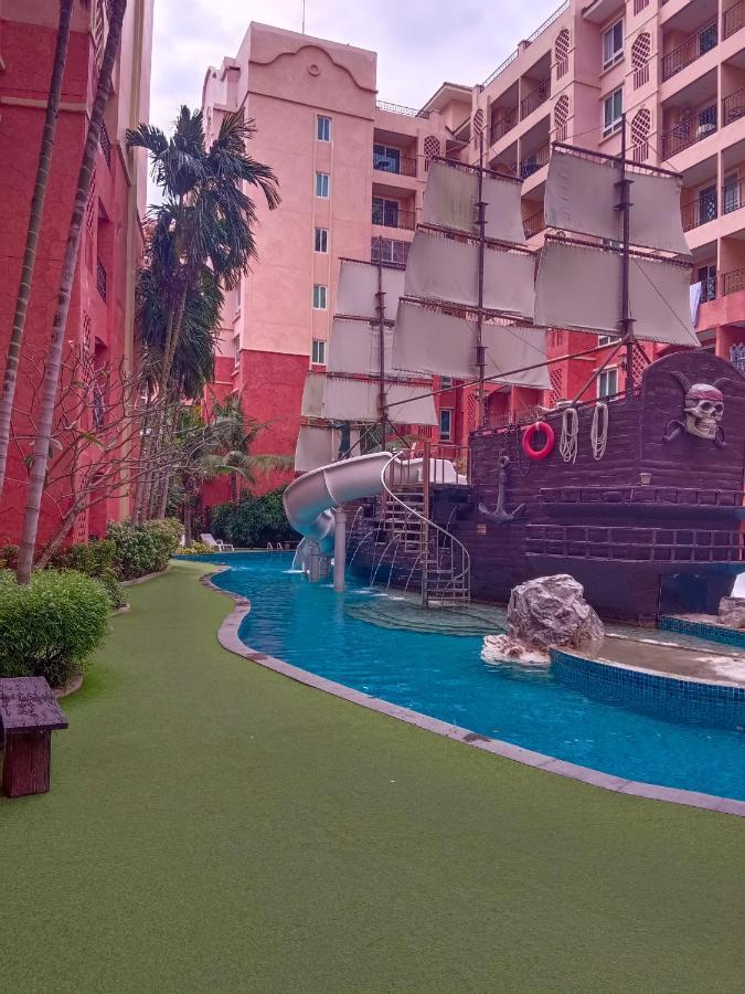 Seven Seas Condo Resort Beautiful Location ジョムティエンビーチ エクステリア 写真