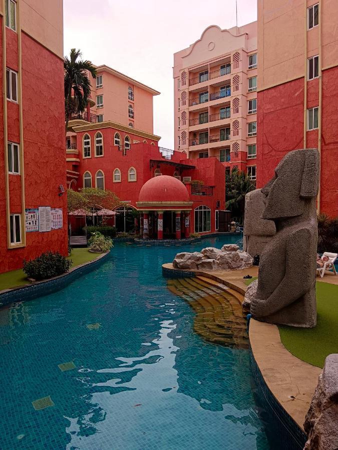 Seven Seas Condo Resort Beautiful Location ジョムティエンビーチ エクステリア 写真