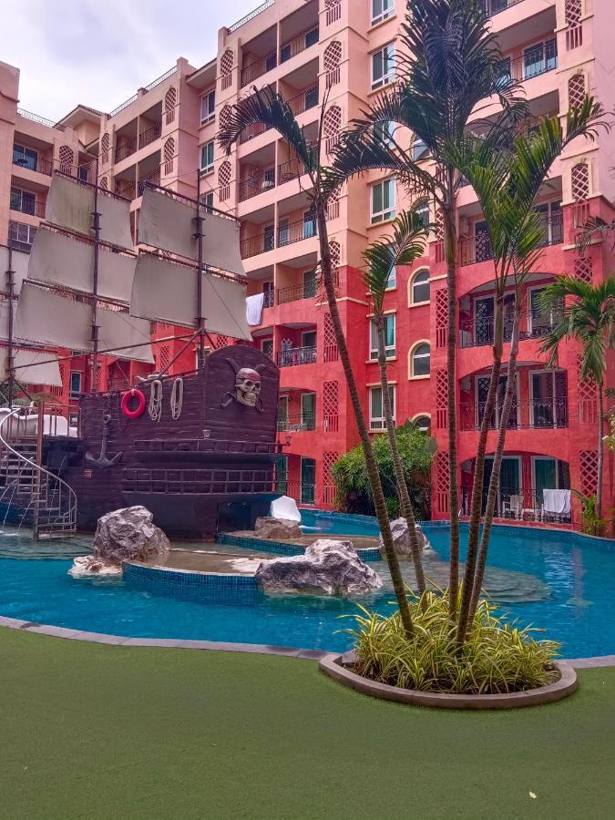 Seven Seas Condo Resort Beautiful Location ジョムティエンビーチ エクステリア 写真