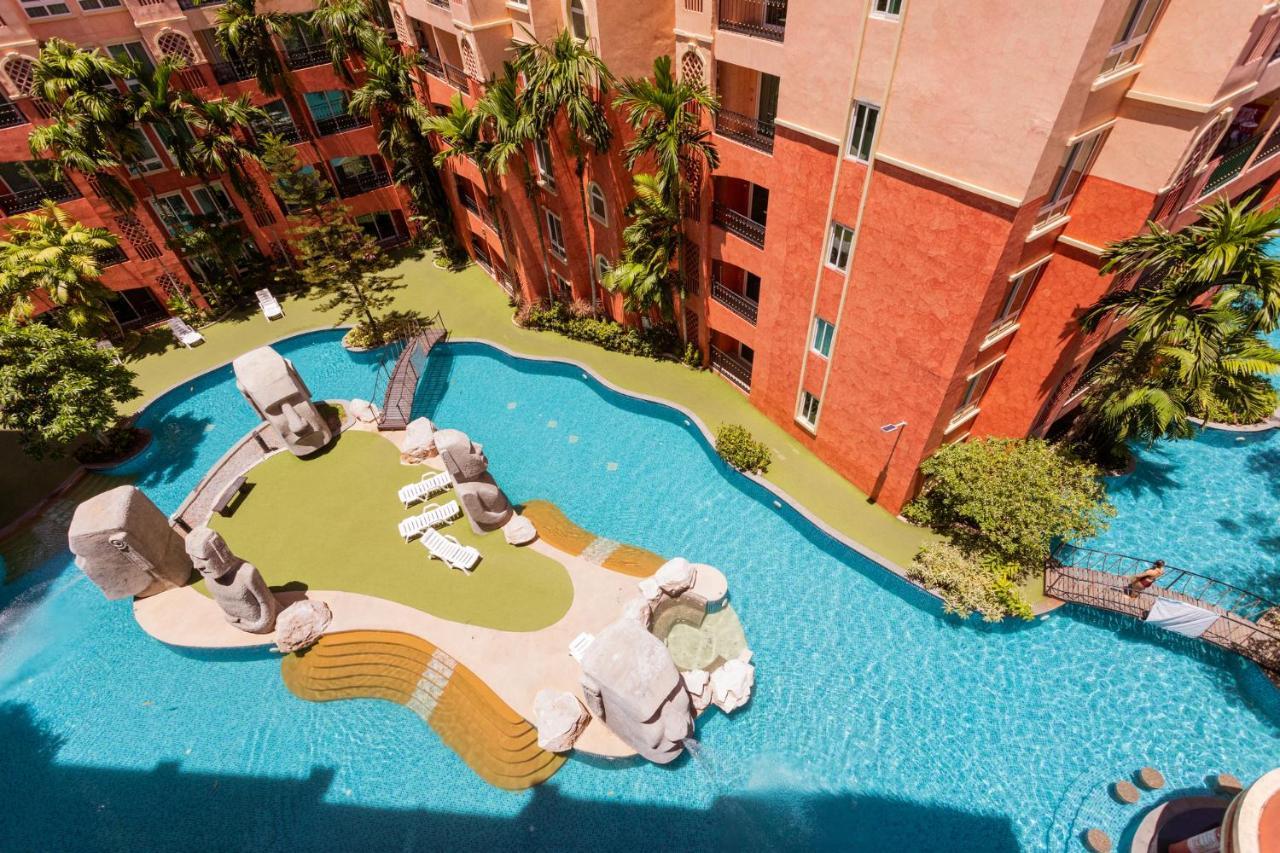 Seven Seas Condo Resort Beautiful Location ジョムティエンビーチ エクステリア 写真