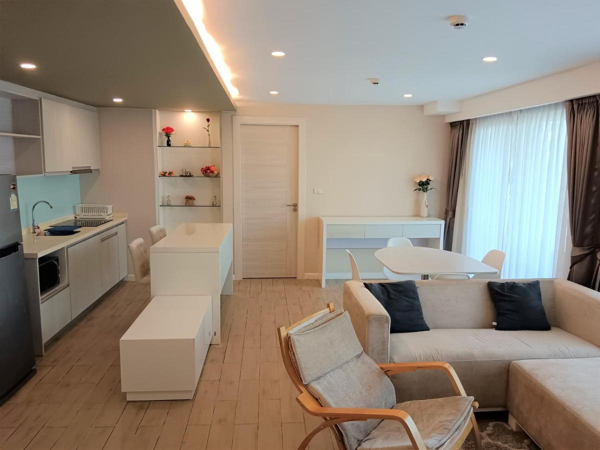 Seven Seas Condo Resort Beautiful Location ジョムティエンビーチ エクステリア 写真