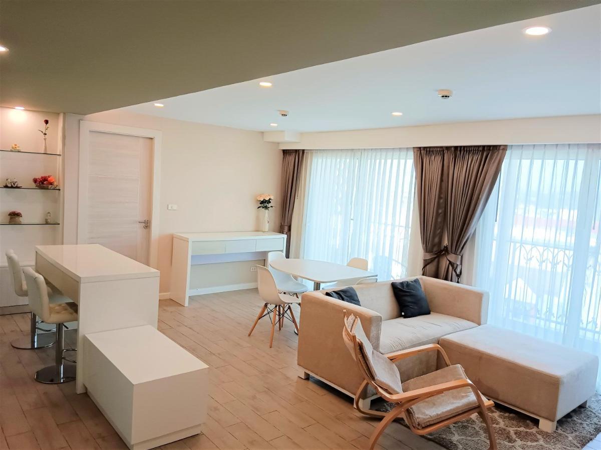 Seven Seas Condo Resort Beautiful Location ジョムティエンビーチ エクステリア 写真