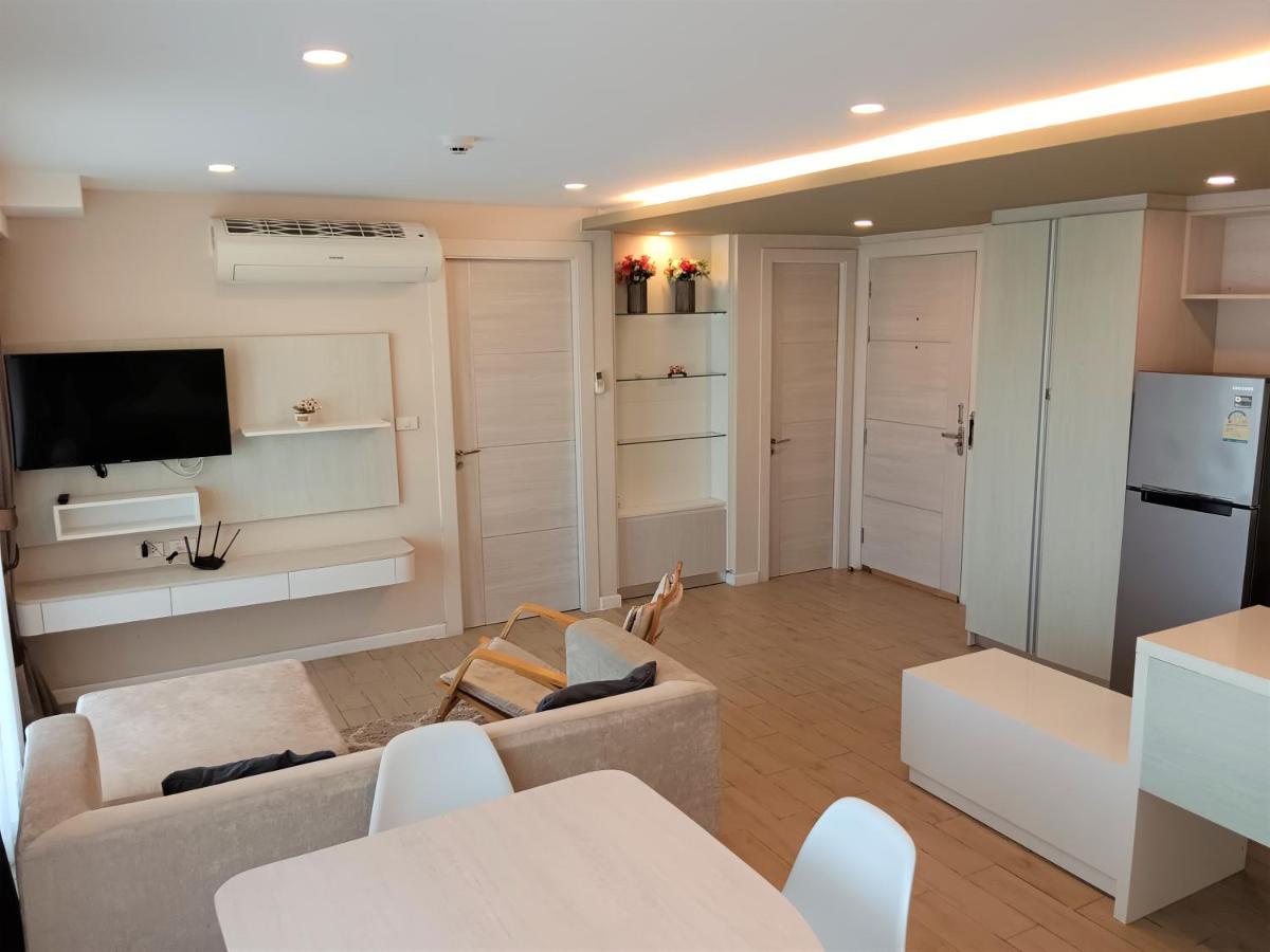 Seven Seas Condo Resort Beautiful Location ジョムティエンビーチ エクステリア 写真