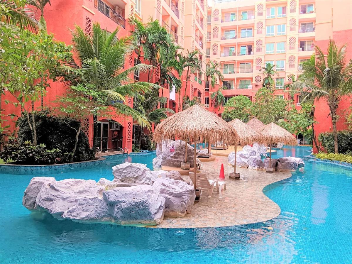Seven Seas Condo Resort Beautiful Location ジョムティエンビーチ エクステリア 写真