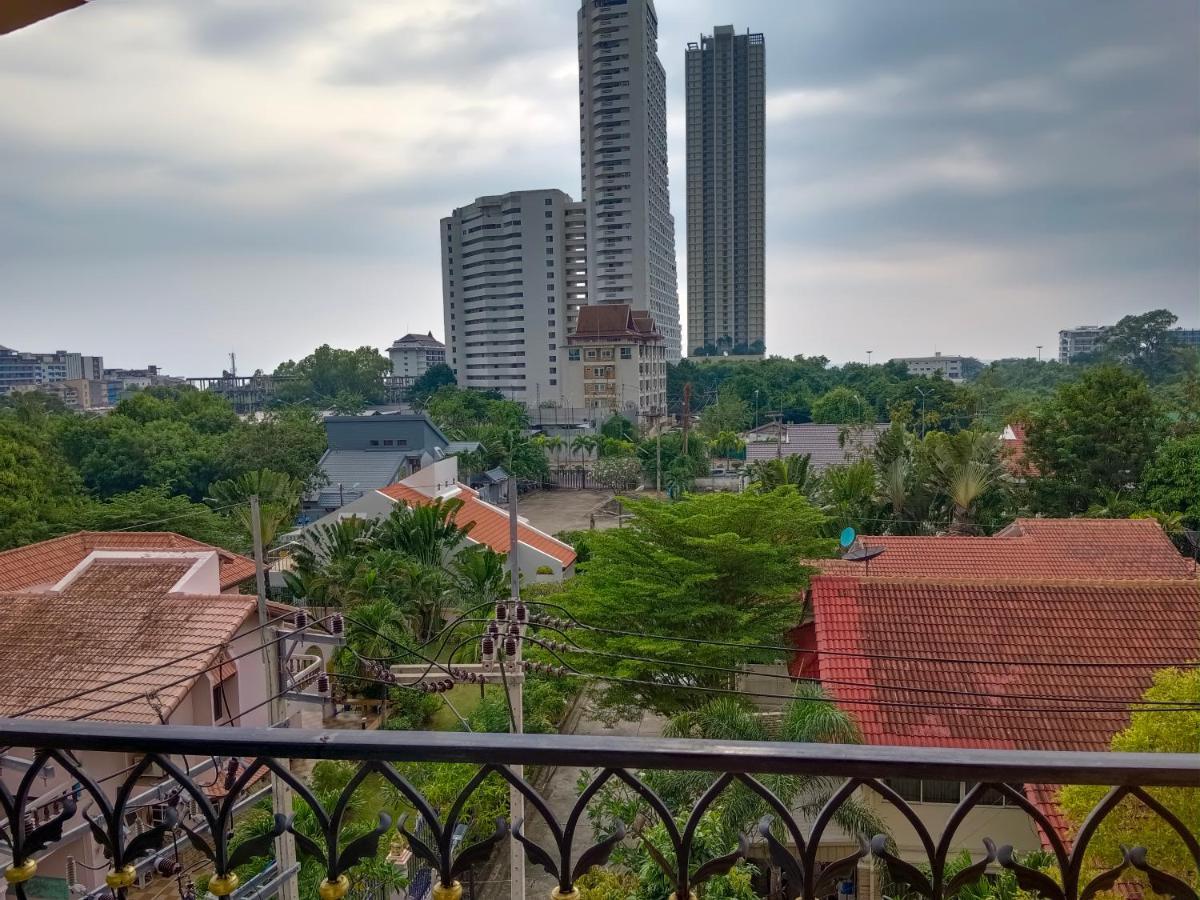Seven Seas Condo Resort Beautiful Location ジョムティエンビーチ エクステリア 写真